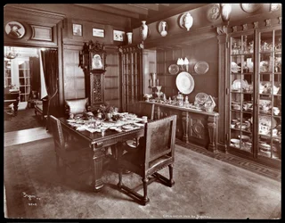De eetkamer van de residentie van Lillian Russell, New York, 1904